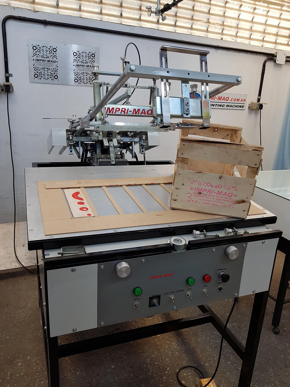 Máquina de serigrafía semiautomática a medida